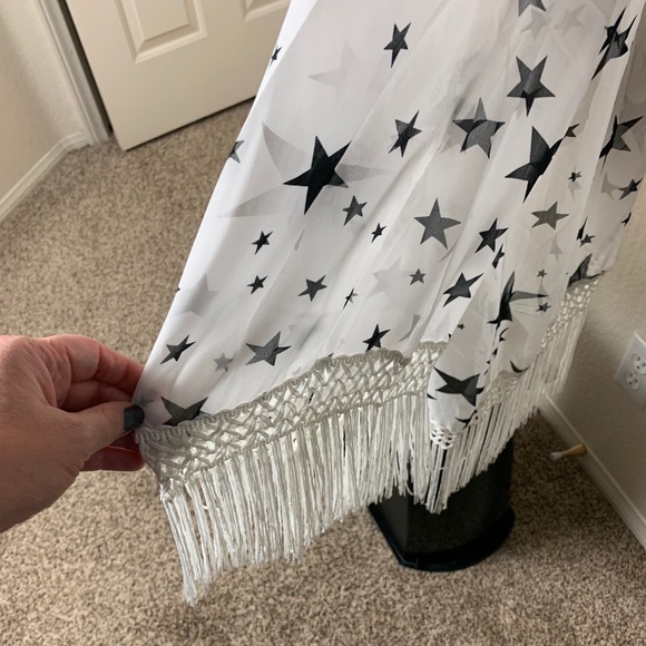 White sheer Kimono with fringe and black stars - Picture 3 of 9